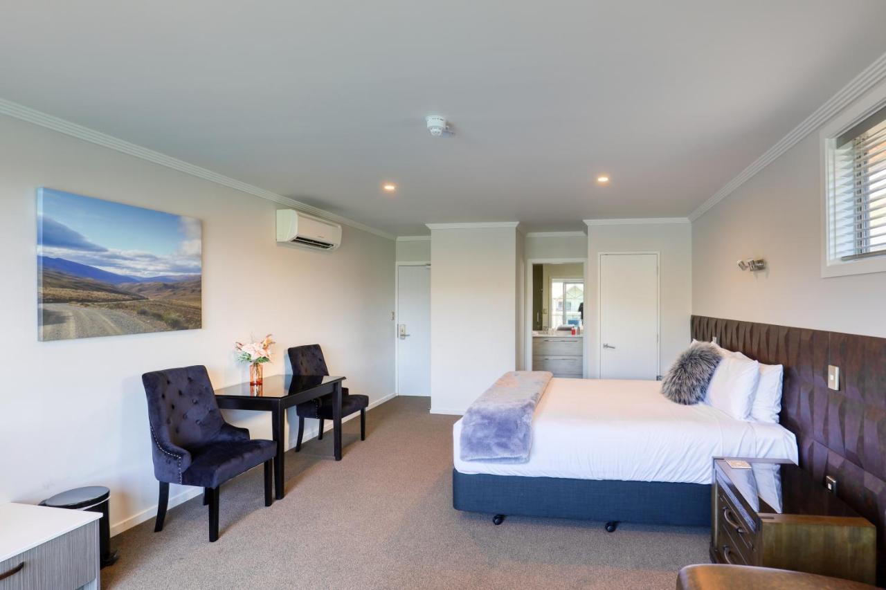 Marsden Lake Resort Central Otago Cromwell Exterior foto A room at the hotel